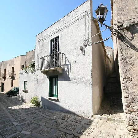 Bruno Residenze Tipiche Apartment